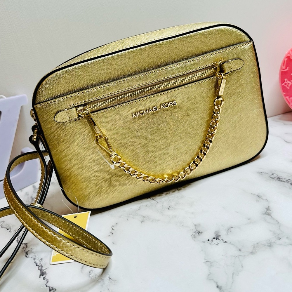 NEW! Michael Kors Jet Set Large Gold Saffiano Leather Crossbody Bag - Picture 6 of 13